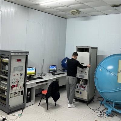 Ram Reconstruction LED vannitoapeegli labor